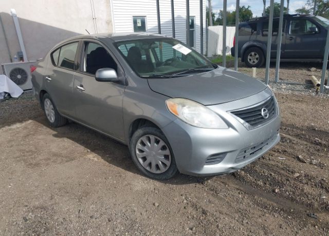 Nissan Versa