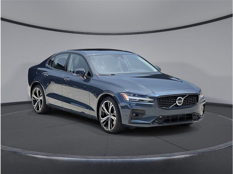 2024 VOLVO S60