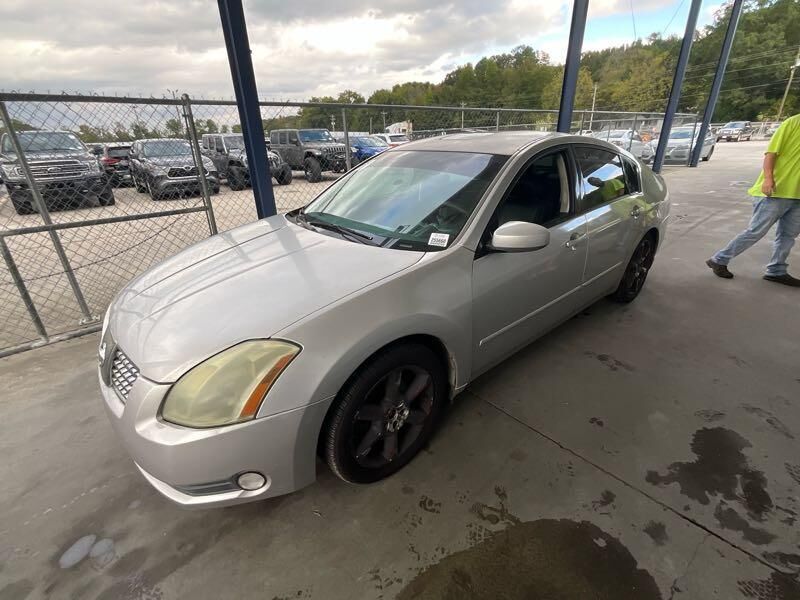 Nissan Maxima