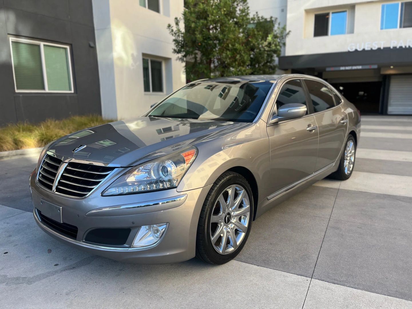 Hyundai Equus