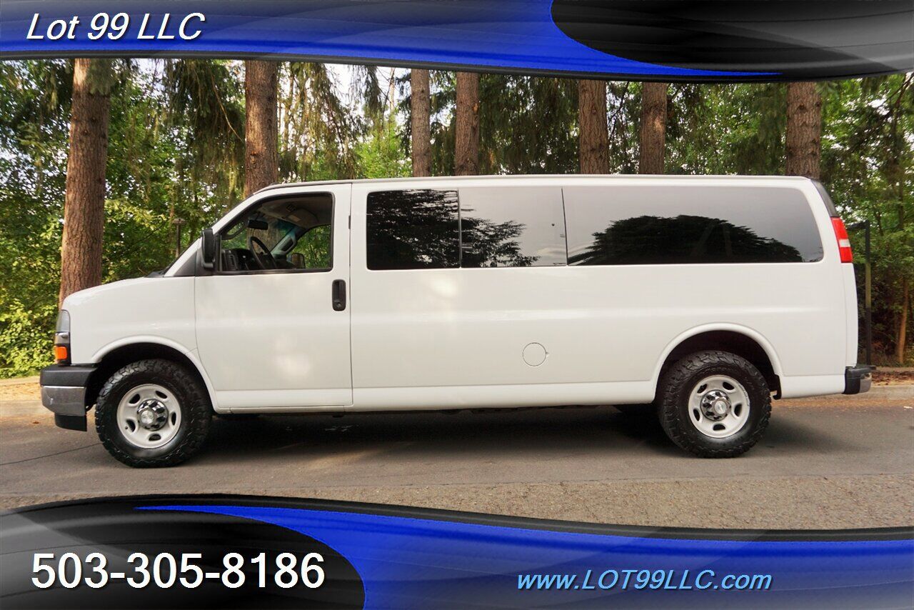2017 CHEVROLET Express