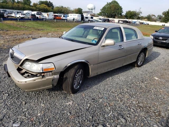 Lincoln Town Car
