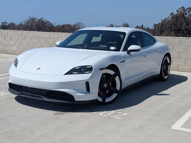 2025 PORSCHE Taycan