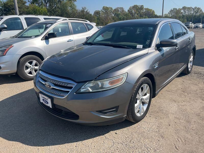 Ford Taurus
