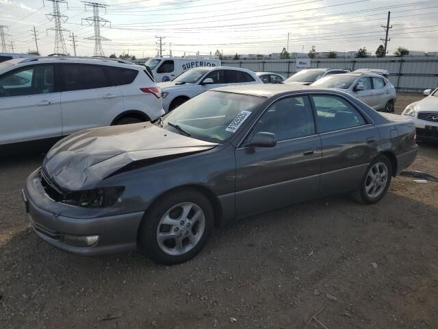 Lexus ES