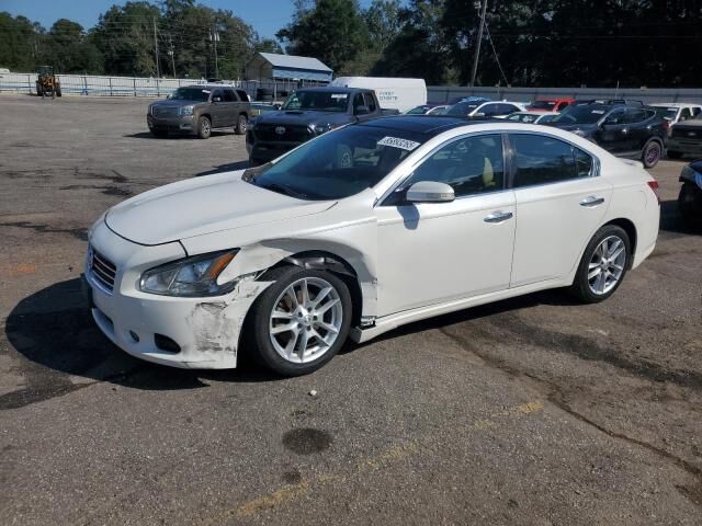 Nissan Maxima