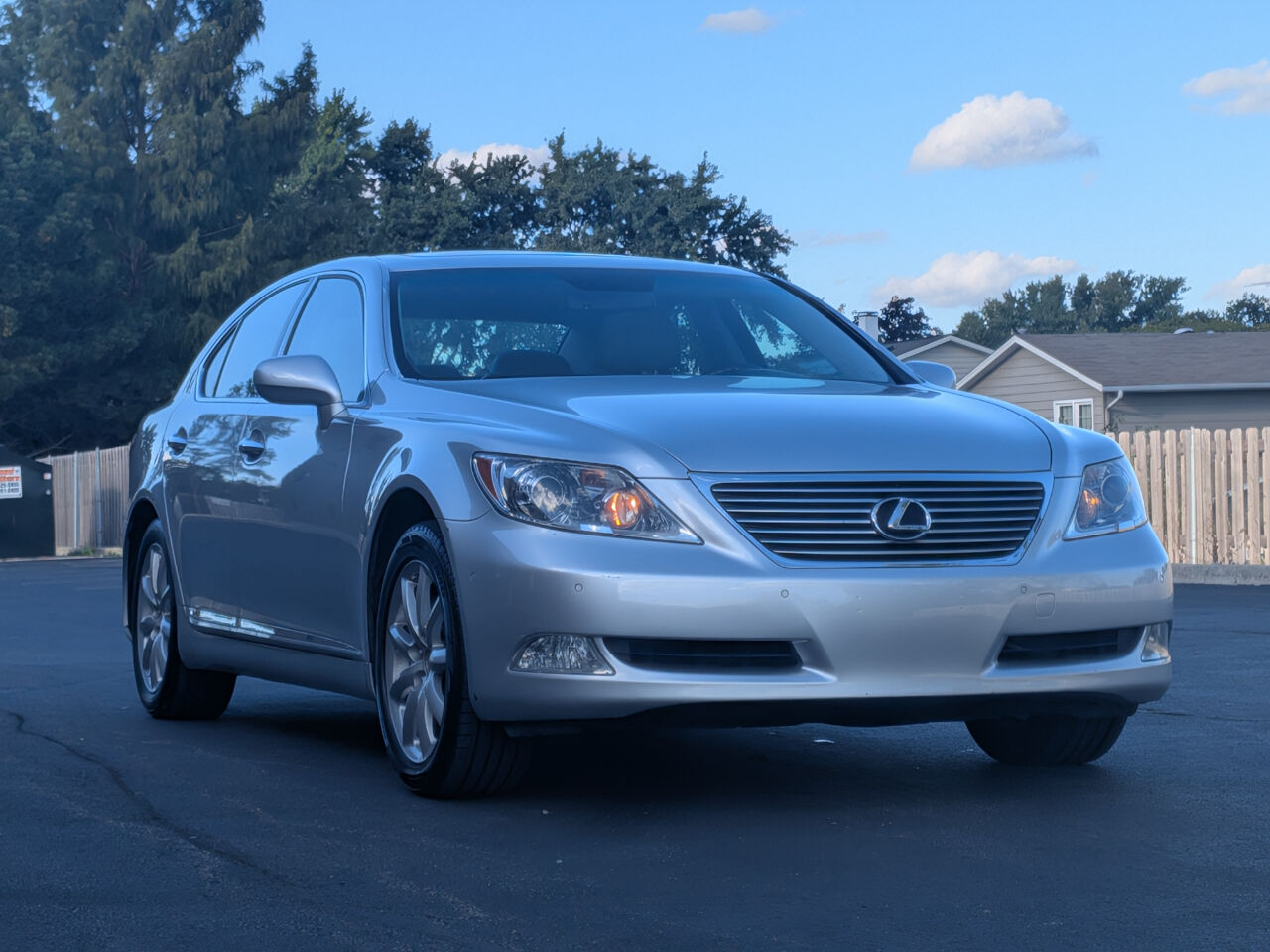 Lexus LS