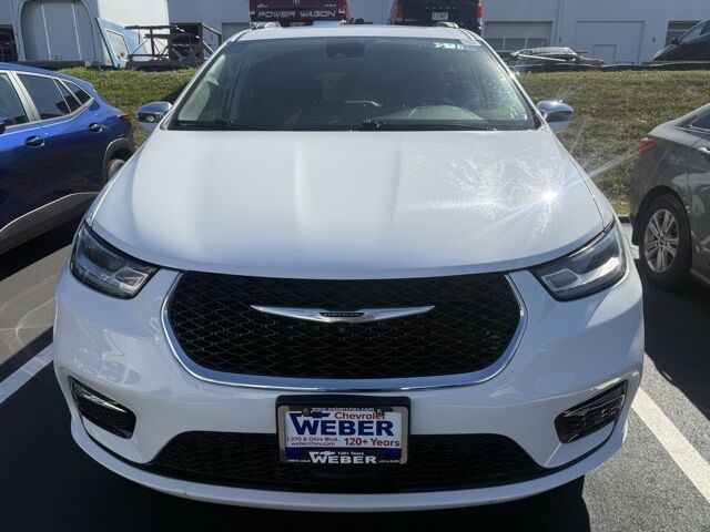2022 CHRYSLER Pacifica