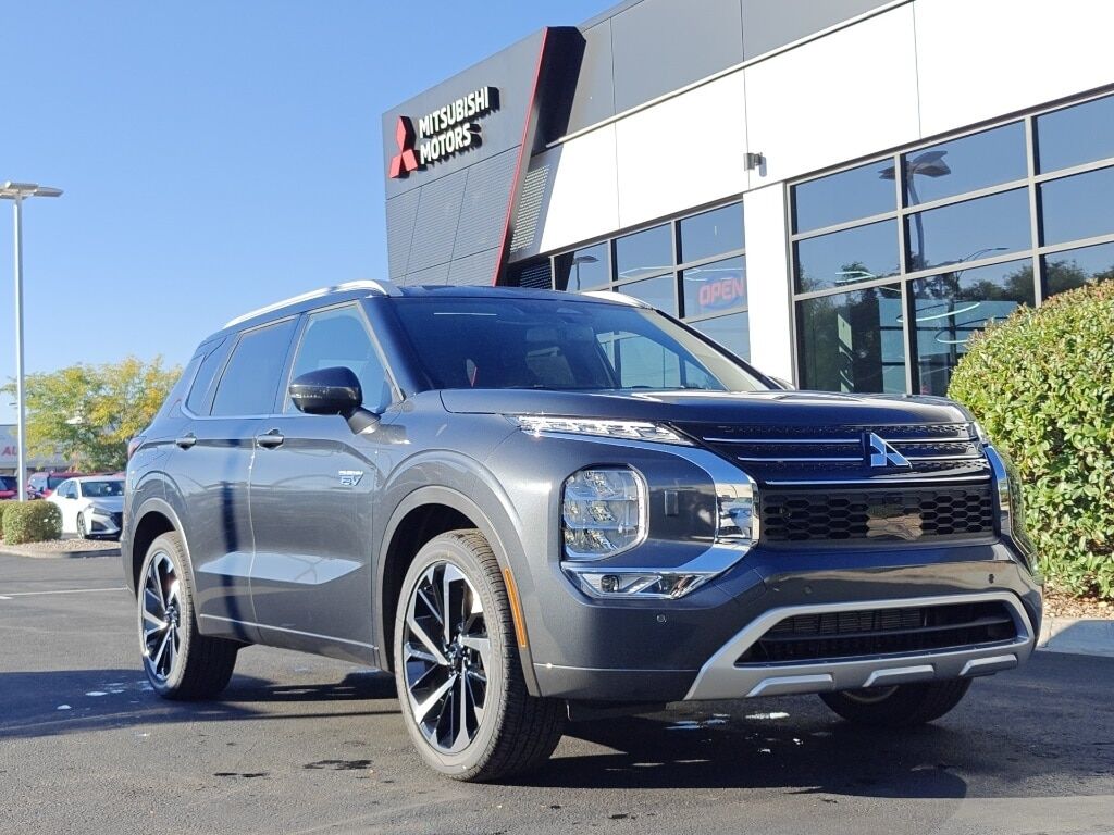 2025 MITSUBISHI Outlander