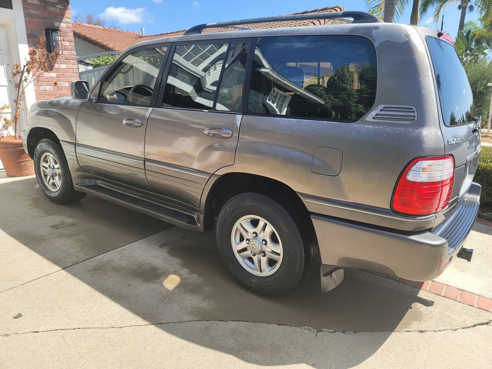 Lexus LX