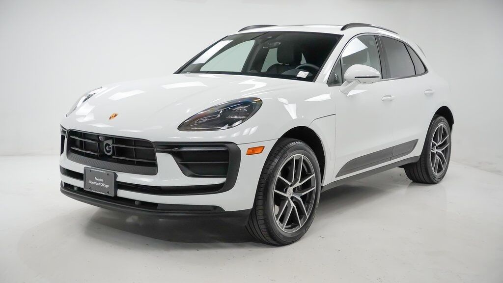 2025 PORSCHE Macan