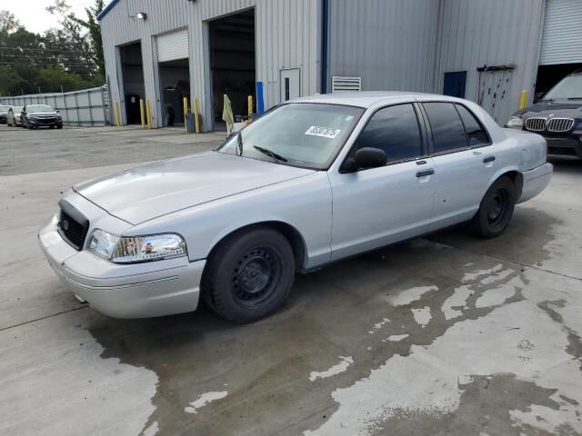 Ford Crown Victoria