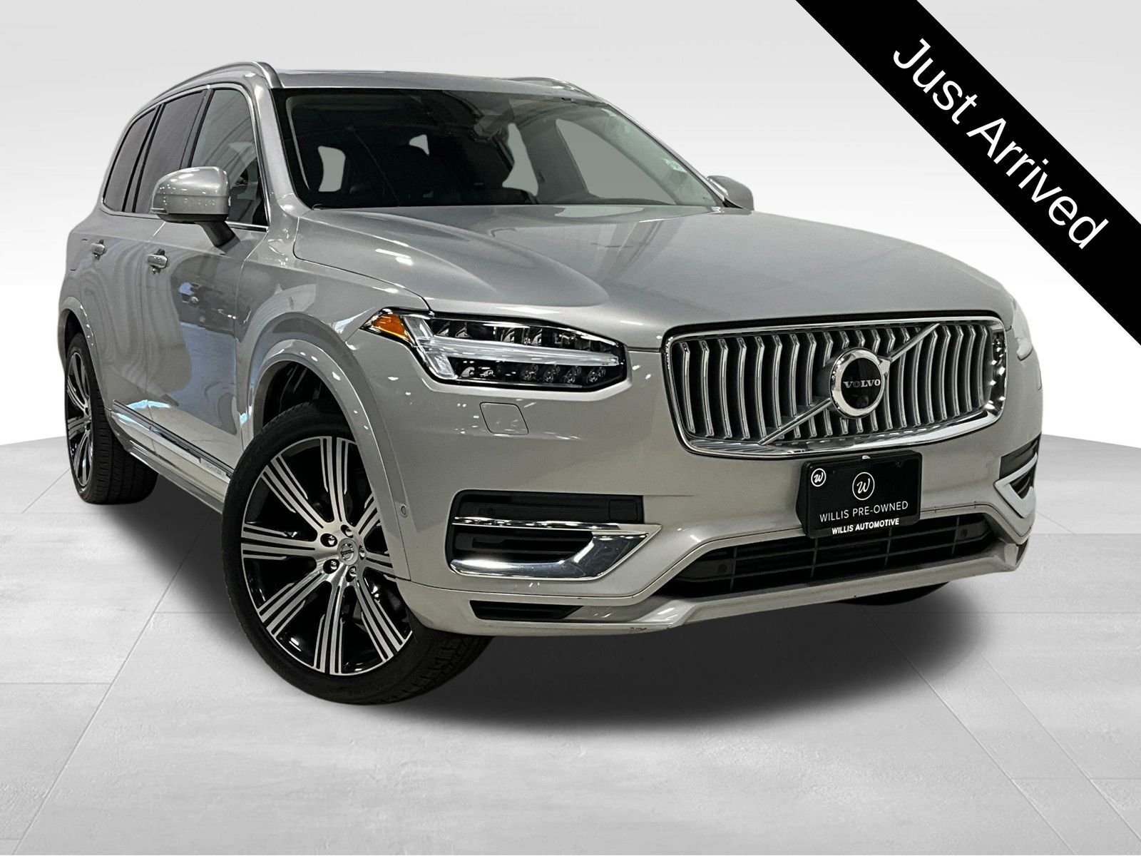 2023 VOLVO XC90