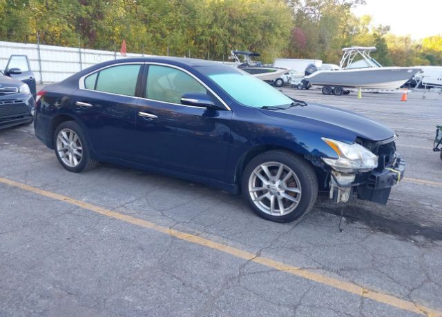 Nissan Maxima