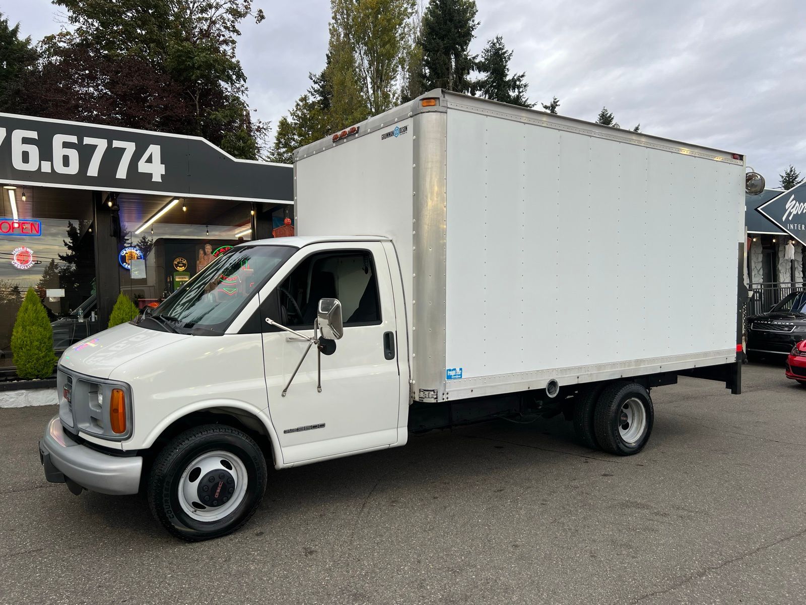 GMC Savana
