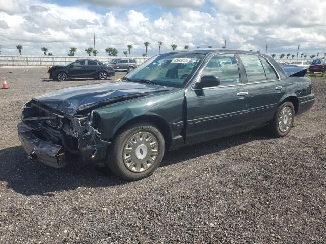 Ford Crown Victoria