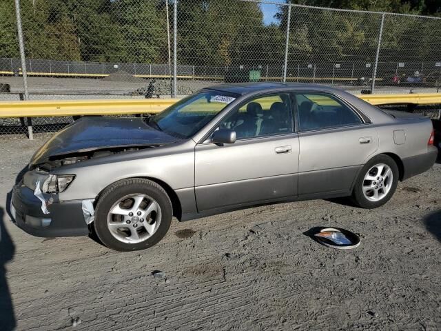 Lexus ES