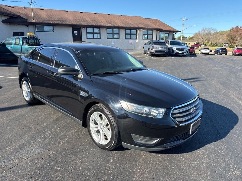 2016 FORD Taurus