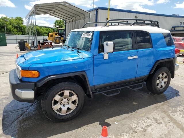 Toyota FJ Cruiser