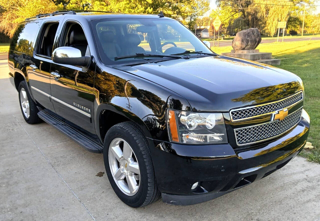 2013 CHEVROLET Suburban