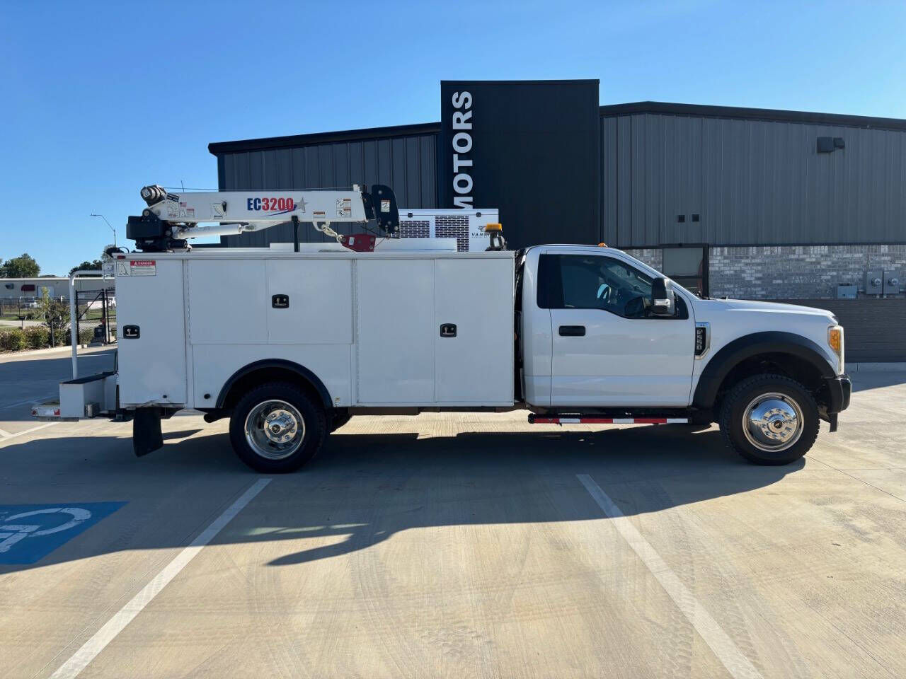 Ford F-550