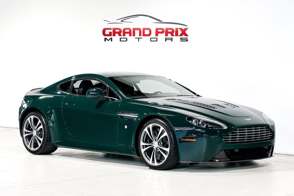 Aston Martin V12 Vantage