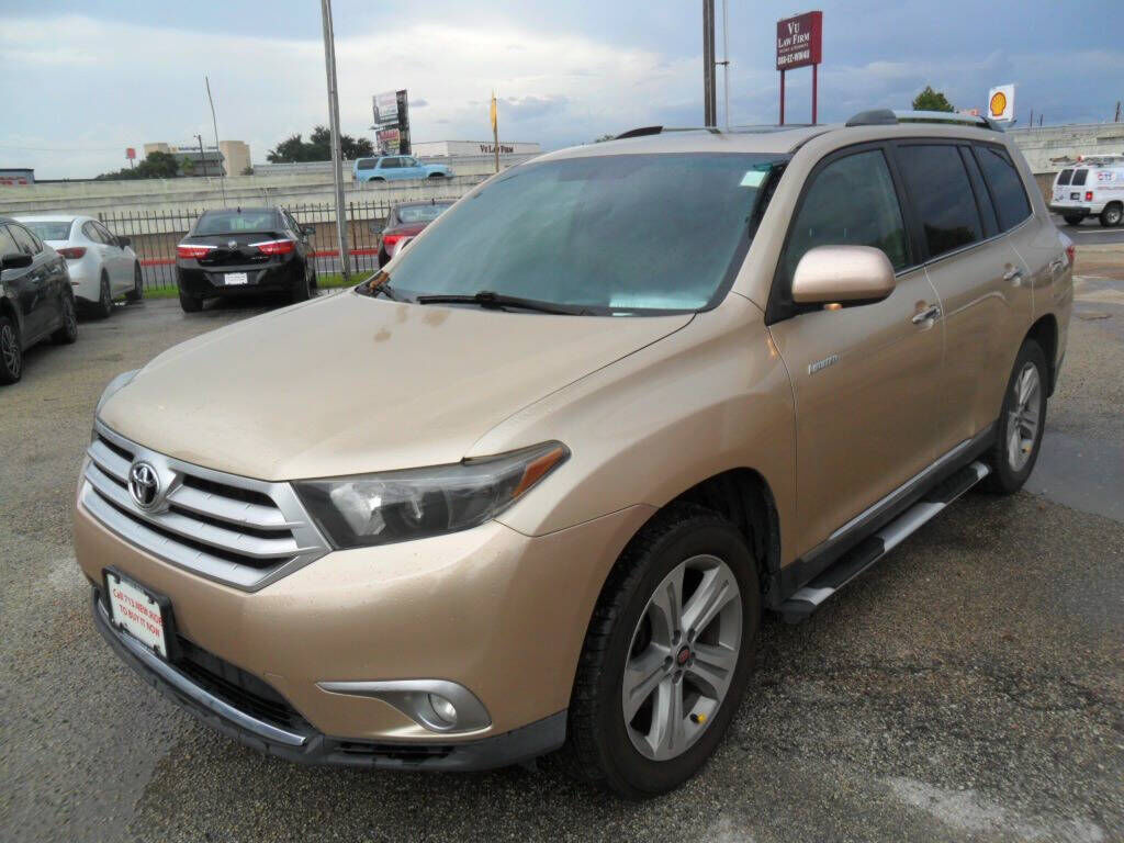 2011 TOYOTA Highlander