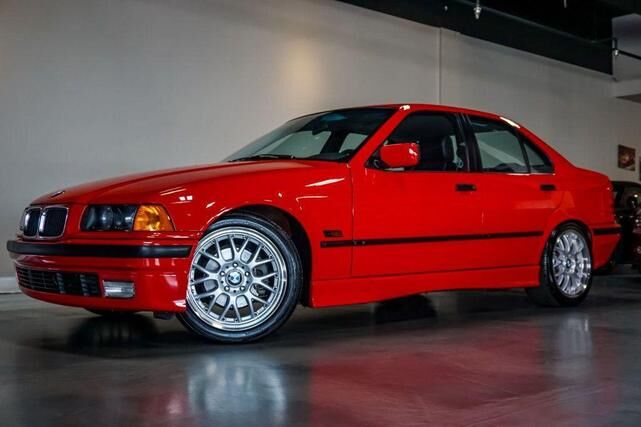 BMW 328i