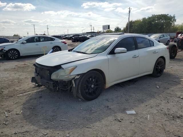 Nissan Maxima