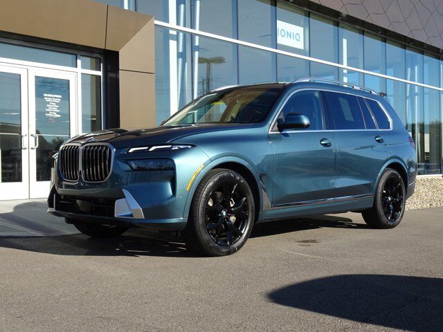 2023 BMW X7