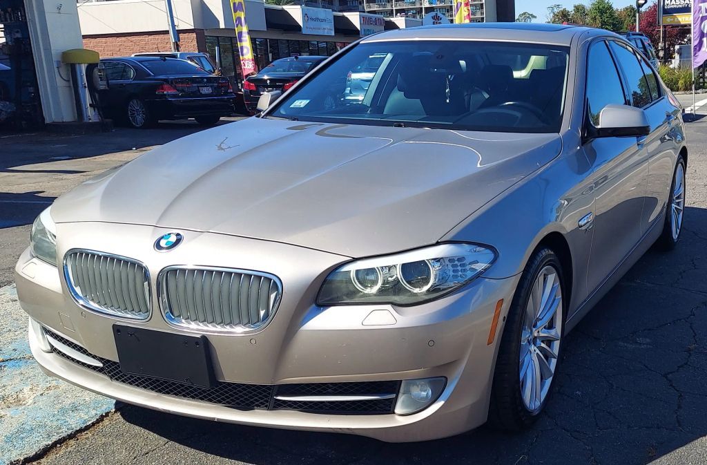 BMW 550i