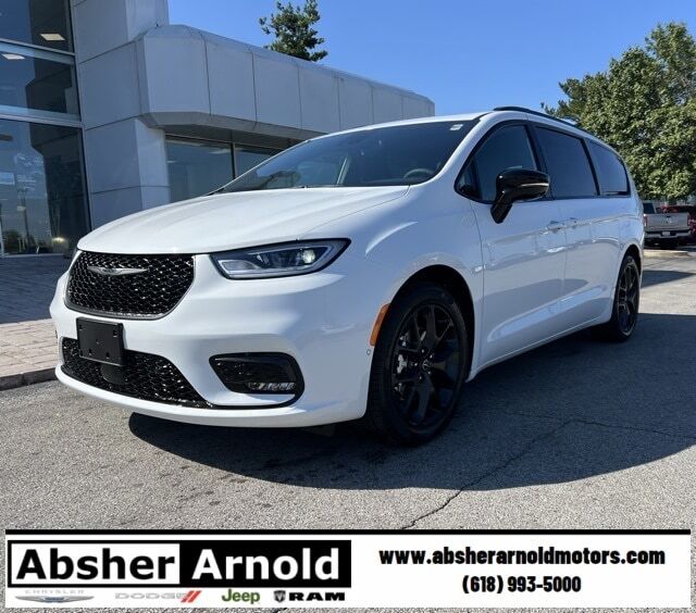 2026 CHRYSLER Pacifica