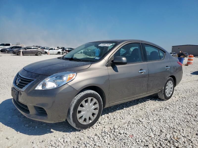Nissan Versa