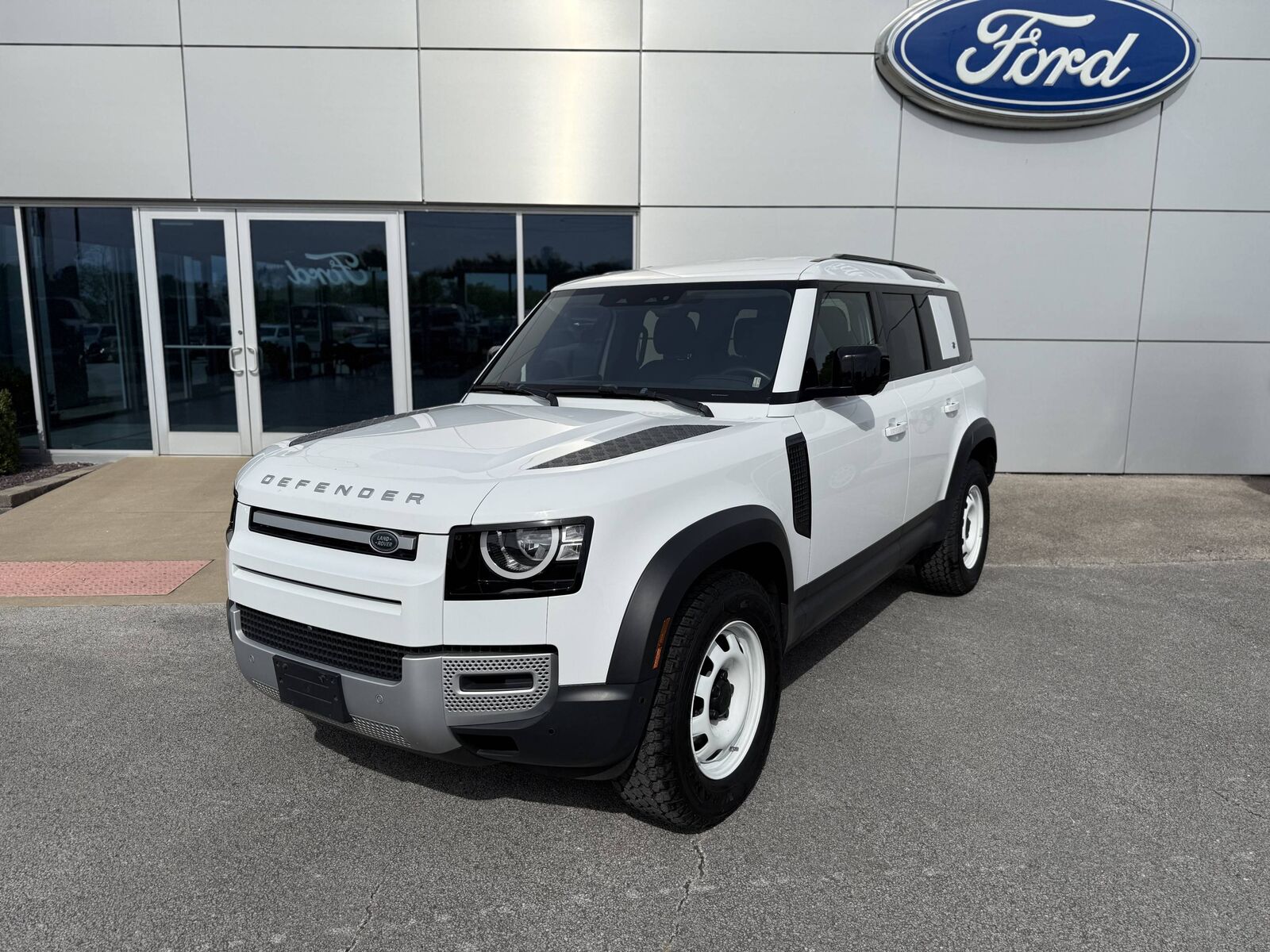 2020 LAND ROVER Defender