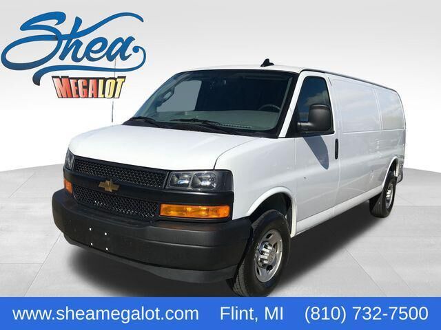 2024 CHEVROLET Express