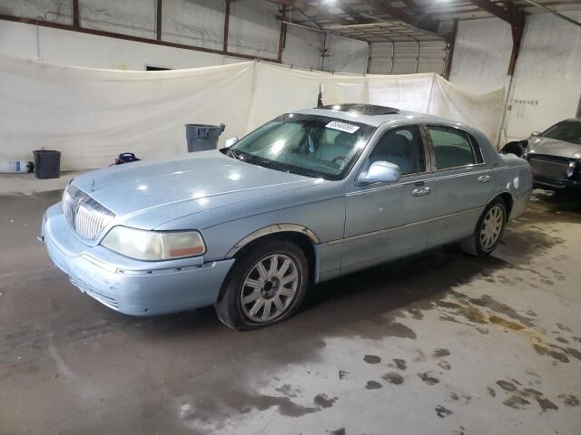 Lincoln Town Car