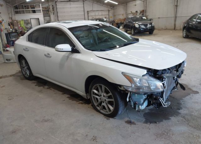 Nissan Maxima