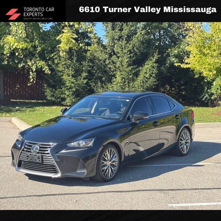 Lexus IS