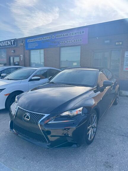 Lexus IS