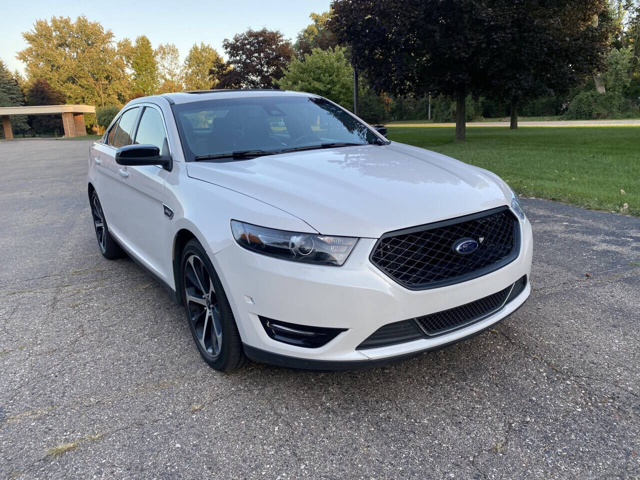 2016 FORD Taurus