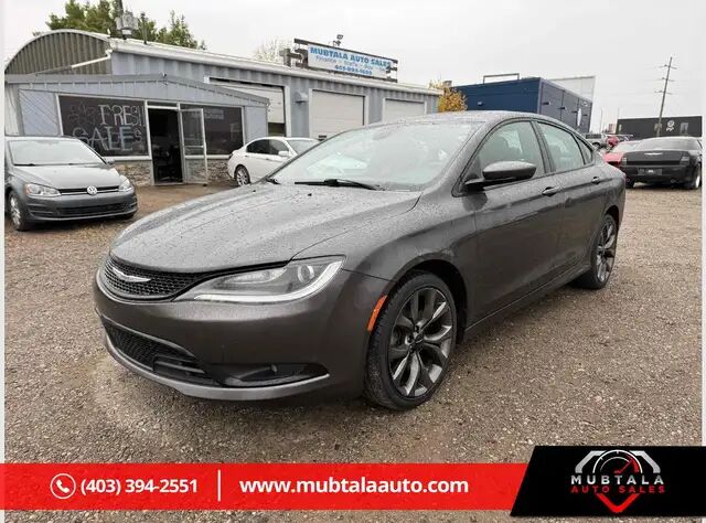 Chrysler 200