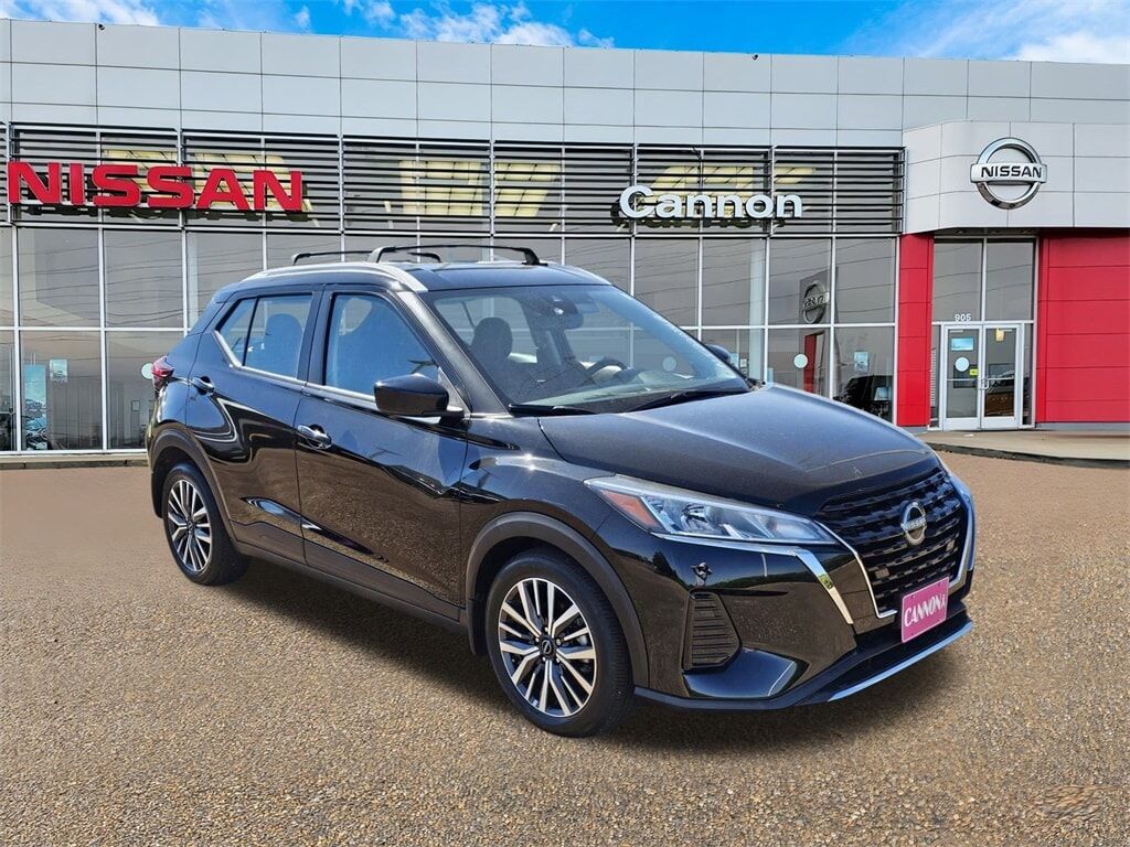 2022 NISSAN Kicks