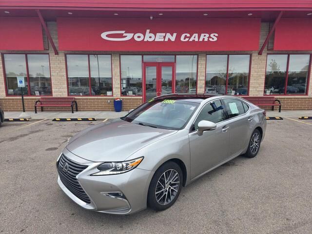 2016 LEXUS ES