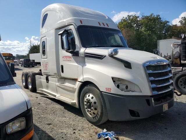 2019 FREIGHTLINER New Cascadia 126" Sleepercab