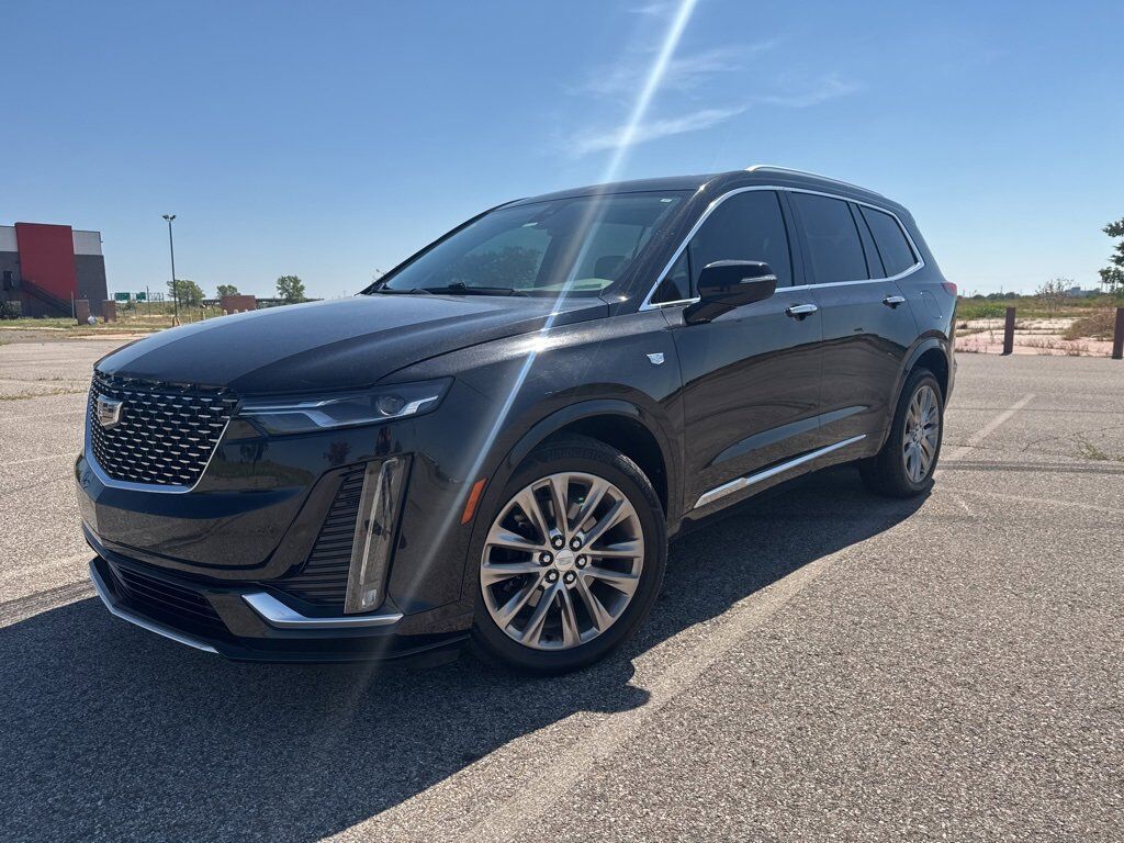 2021 CADILLAC XT6