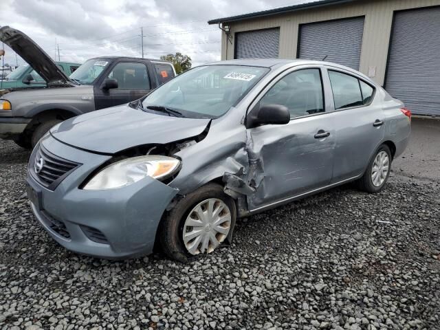Nissan Versa