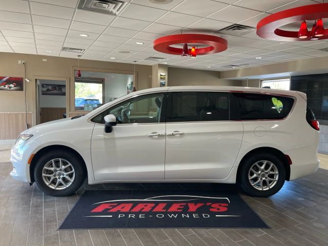 2022 CHRYSLER Pacifica