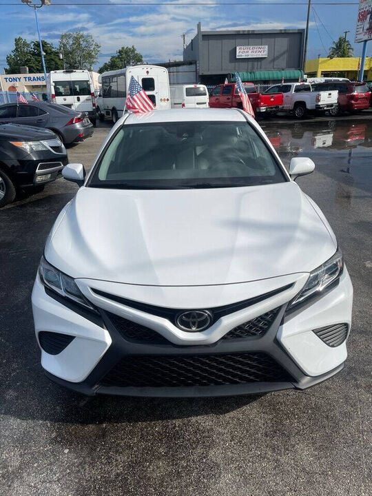 2020 TOYOTA Camry
