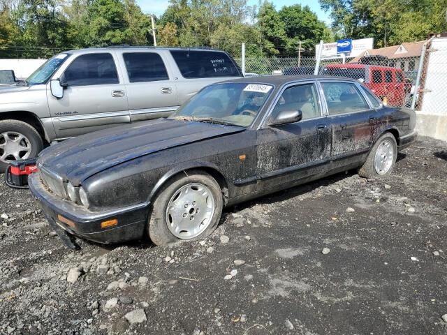 Jaguar XJ6