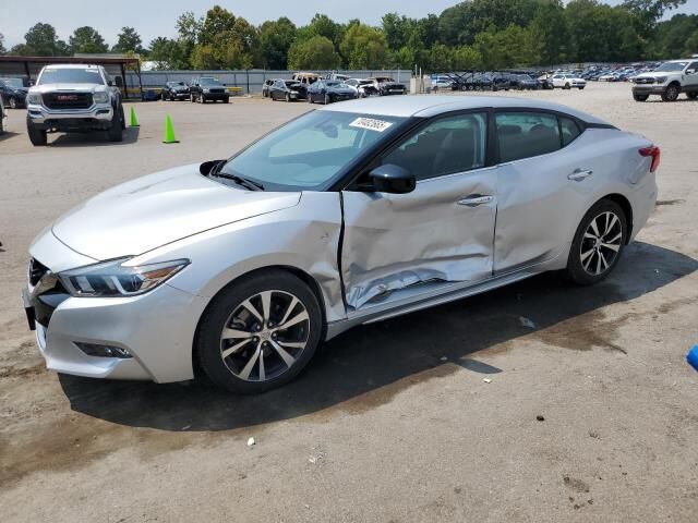 Nissan Maxima